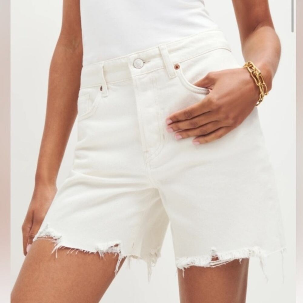 NWT Reformation Raye Mid Rise Relaxed Jean Short Fior Di Latte Cream sz 30 Denim